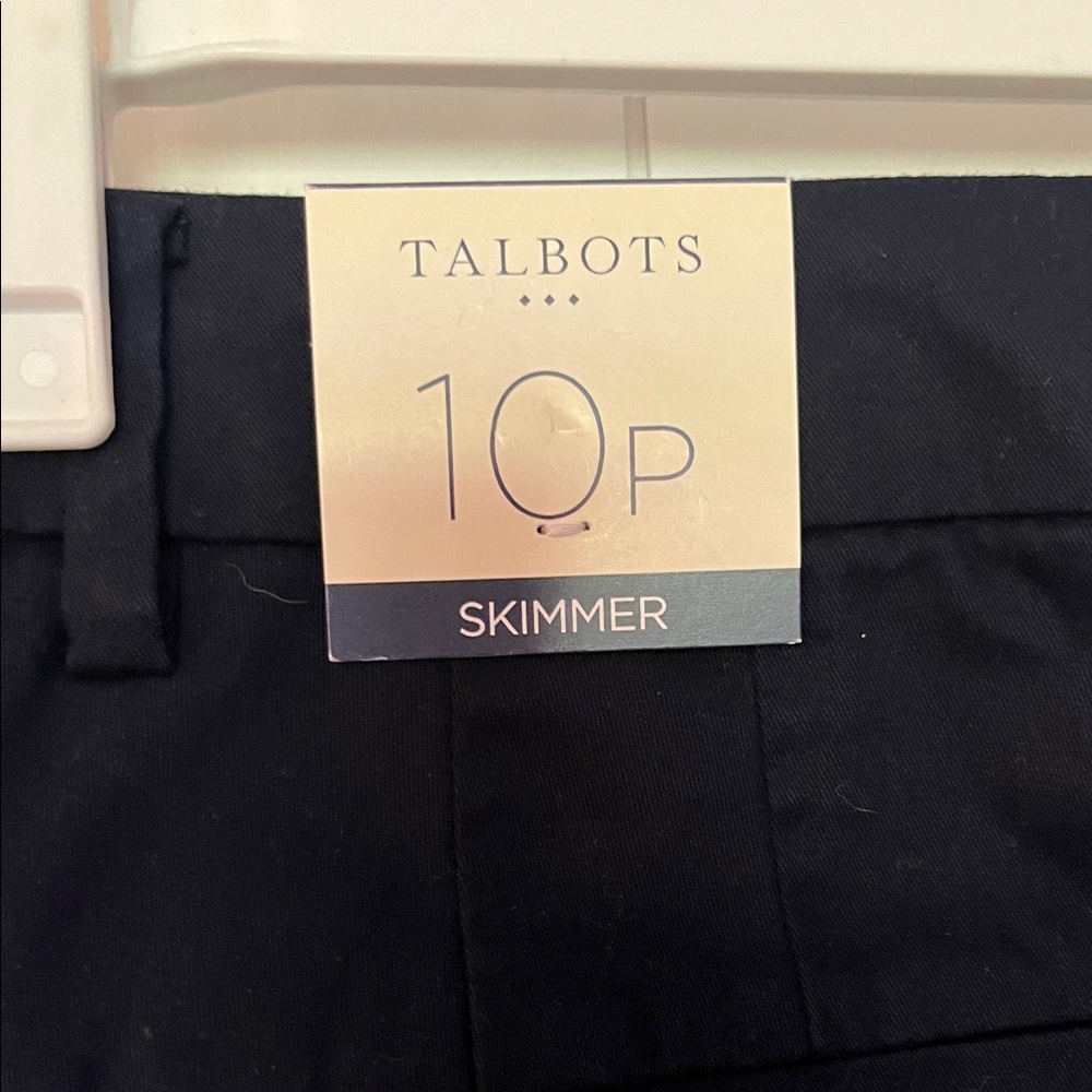 Talbots Black Skimmer Capri’s. NWT size 10P-perfect for summer!🖤 - Picture 5 of 9